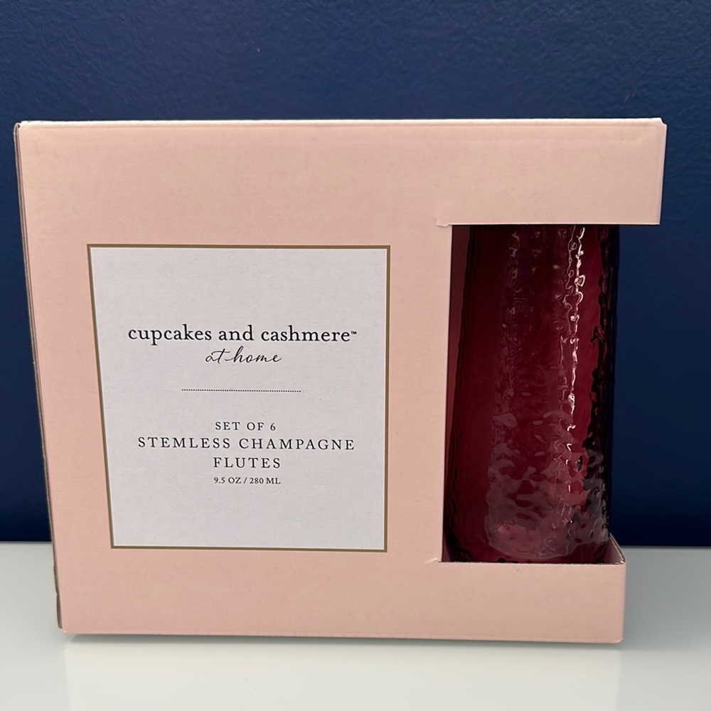 NWT Cupcakes and Cashmere Stemless Champagne Flutes